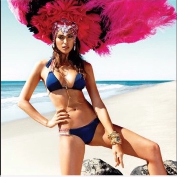 Beach Bunny Other - Beach Bunny Pop That Bikini Bottoms SZ S
💕💕 Beach Bunny Other - Beach Bunny Pop That Bikini Bottoms SZ S
💕💕